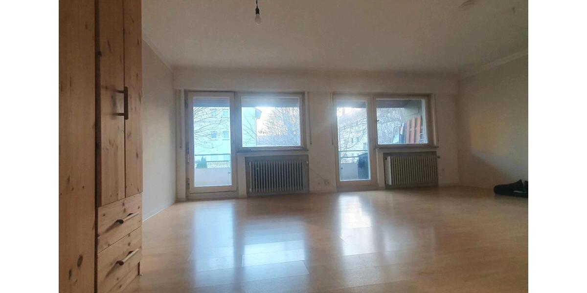 Etagenwohnung Ludwigsburg - 3 Zimmer, 104 m&sup2;, 1.350&euro; | Angebot:25939148