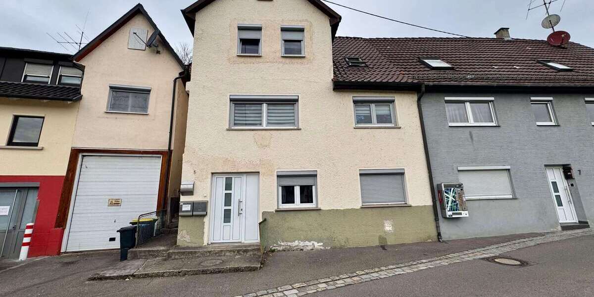 Haus zum Kaufen in Nürtingen 320.000 € 114.63 m² 5 zimmer