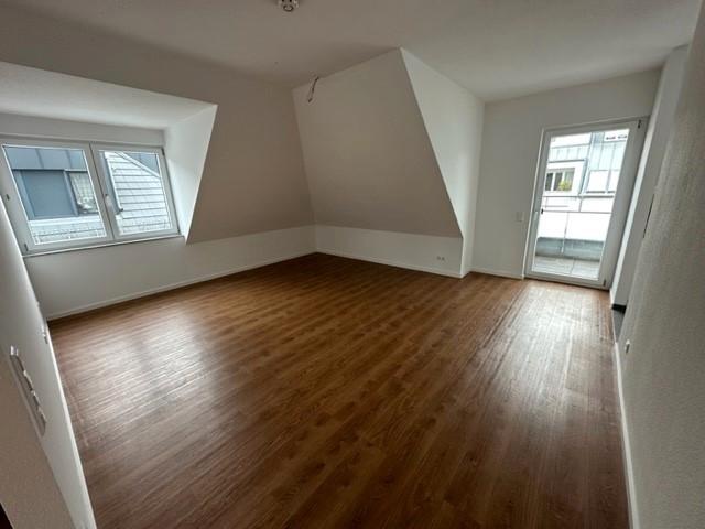 Dachgeschoßwohnung Esslingen am Neckar Oberesslingen - 2 Zimmer, 60 m&sup2;, 906&euro; | Angebot:26366166