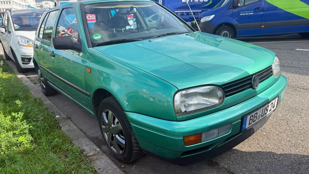 VW Golf 98.000 km 1.399 € Sindelfingen 71065