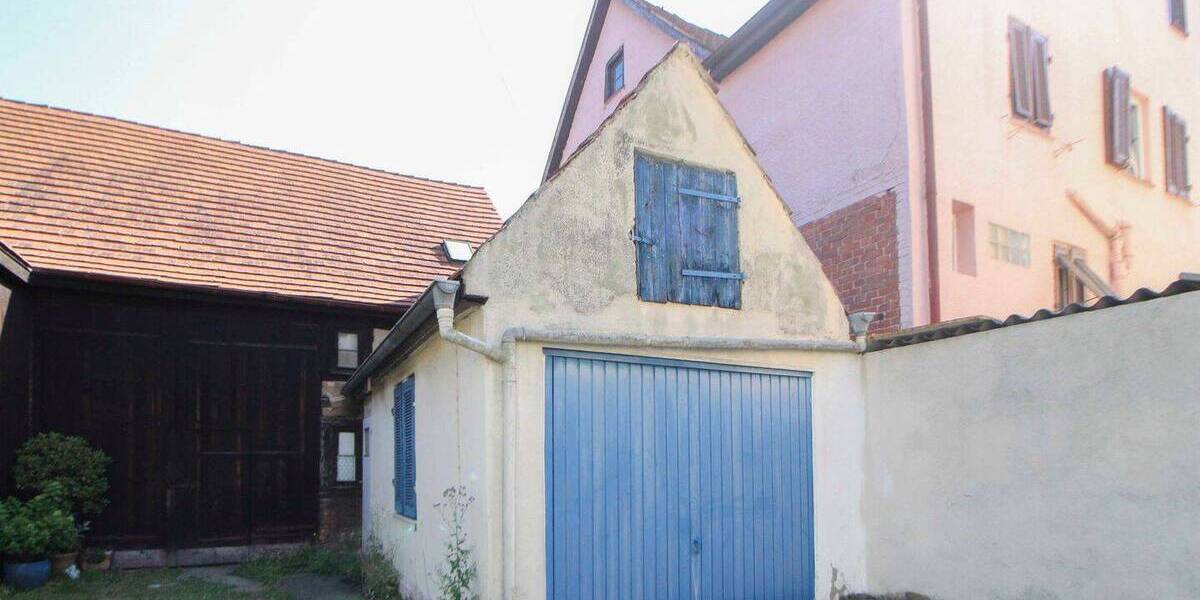 Doppelhaushälfte Stuttgart Weilimdorf - 7 Zimmer, 170 m&sup2;, 449.000&euro; | Angebot:26418230