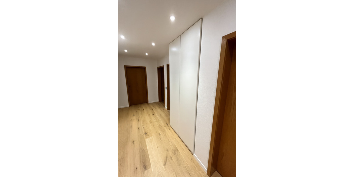 Dachgeschoßwohnung Markgröningen - 4.5 Zimmer, 92 m&sup2;, 375.000&euro; | Angebot:24332167