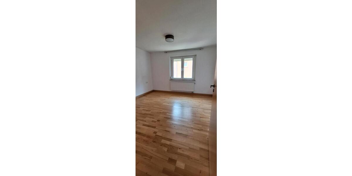Etagenwohnung Ludwigsburg Pflugfelden - 4 Zimmer, 75 m&sup2;, 1.300&euro; | Angebot:24185121