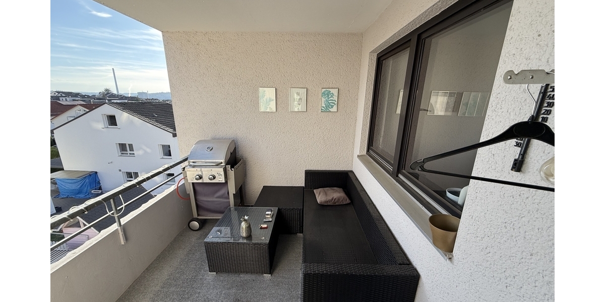 Einziehen & Wohlfühlen – 3,5-Zimmer-Dachgeschosswohnung mit Balkon und Garage - Dachgeschoßwohnung Altbach | Angebot:27581532