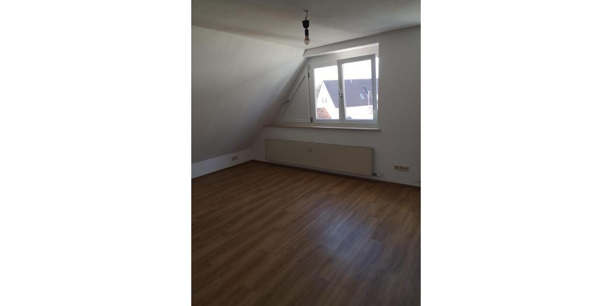 Dachgeschoßwohnung Bietigheim-Bissingen Bissingen - 3 Zimmer, 75 m&sup2;, 1.100&euro; | Angebot:27625228