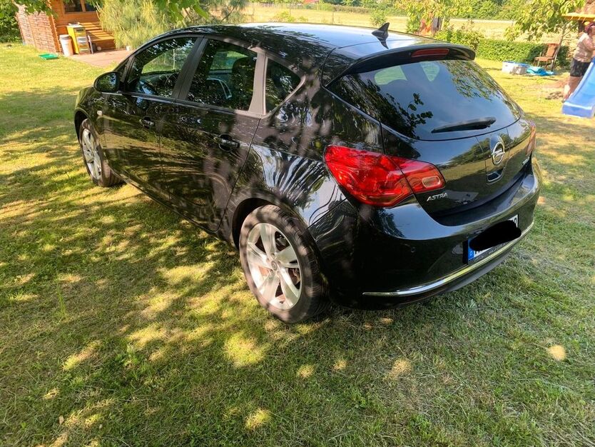 Opel Astra 130.000 km 6.000 € Stuttgart 70178