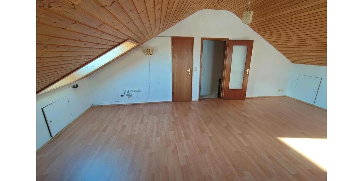 Doppelhaushälfte Leonberg - 6 Zimmer, 146 m&sup2;, 550.000&euro; | Angebot:25565135