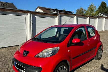Peugeot 107 144.000 km 2.499 &euro; Neckartenzlingen 72654