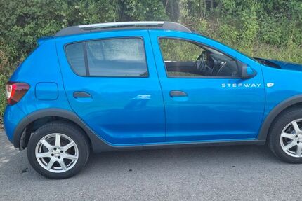 Dacia Sandero 180.000 km 3.199 &euro; Magstadt (in der Nähe von Stuttgart) 71106
