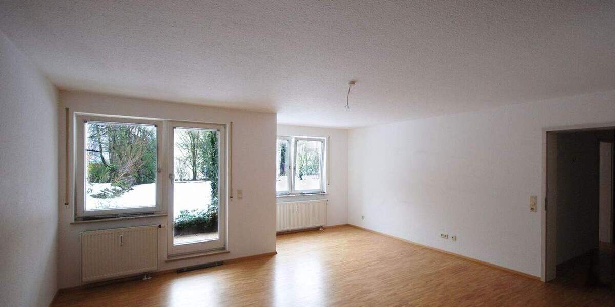 Etagenwohnung Stuttgart / Degerloch Degerloch - 2 Zimmer, 65 m&sup2;, 950&euro; | Angebot:24423975
