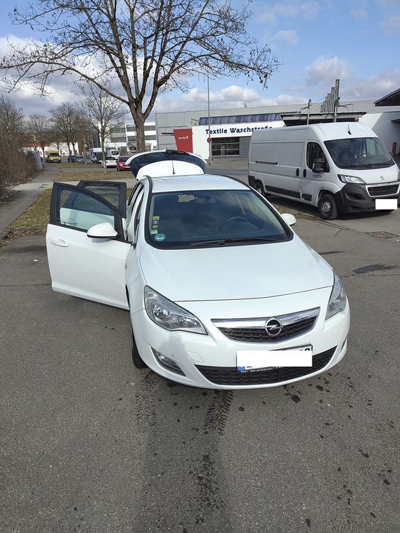 Opel Astra 169.000 km 3.900 € Tübingen 72074