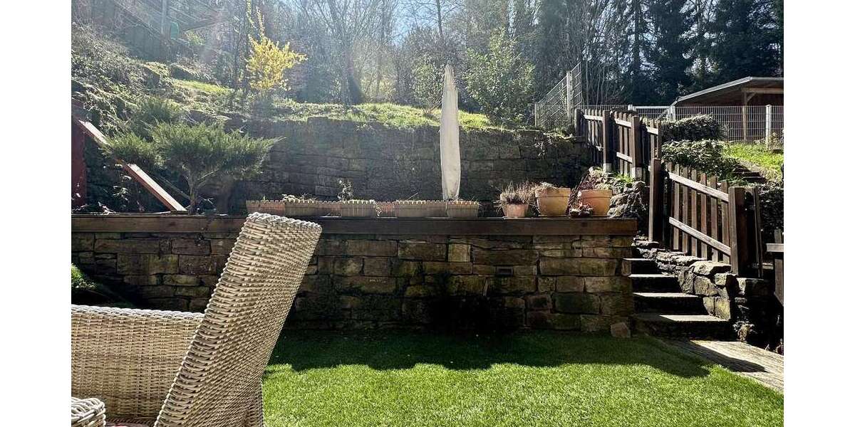 Etagenwohnung Calw - 3 Zimmer, 80 m&sup2;, 1.090&euro; | Angebot:25848809