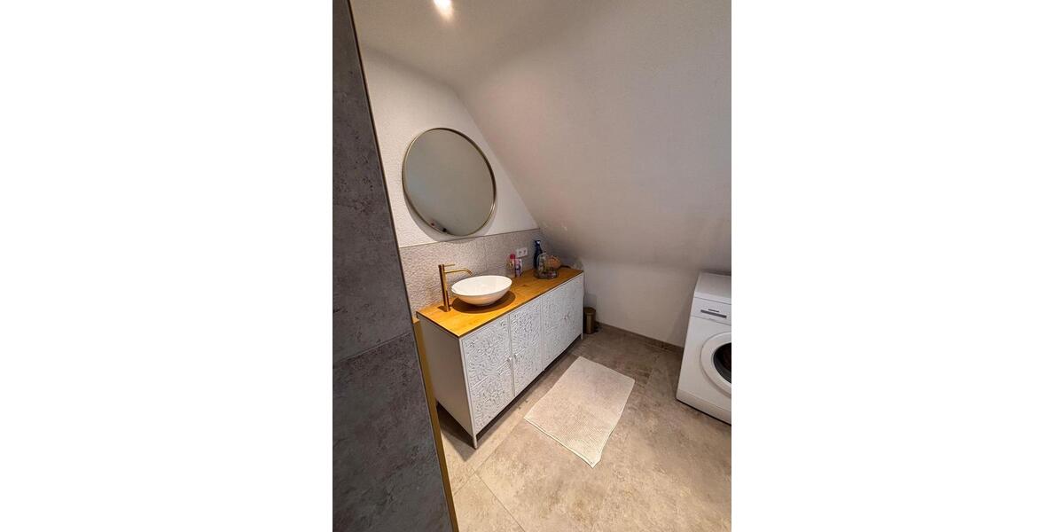 Dachgeschoßwohnung Vaihingen an der Enz - 2 Zimmer, 67 m&sup2;, 1.350&euro; | Angebot:24850539