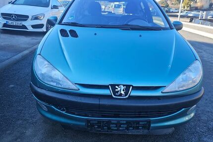 Peugeot 206 118.000 km 1.999 &euro; Stuttgart 70376