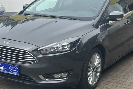 Ford Focus 176.619 km 5.499 &euro; Kernen im Remstal 71394