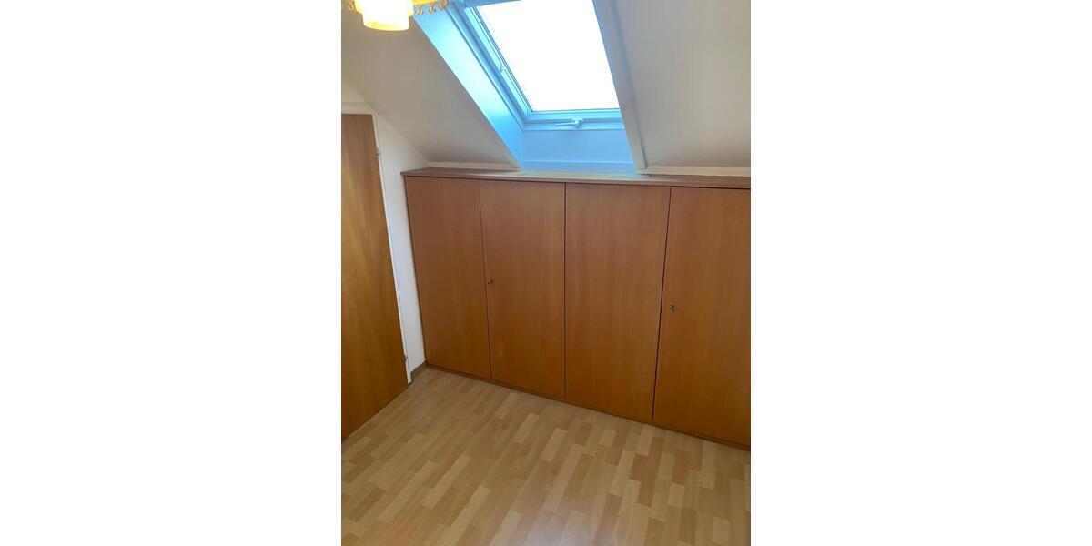 Dachgeschoßwohnung Pforzheim Eutingen - 2.5 Zimmer, 85 m&sup2;, 990&euro; | Angebot:25840419