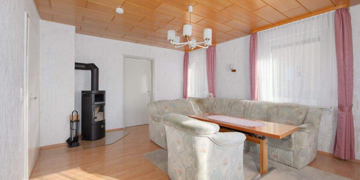 Mehrfamilienhaus, Wohnhaus Mühlacker - 9 Zimmer, 189 m&sup2;, 540.000&euro; | Angebot:24860329