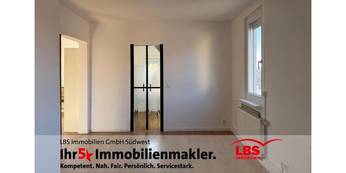 Dachgeschoßwohnung Stuttgart Degerloch - 2.5 Zimmer, 57 m&sup2;, 1.080&euro; | Angebot:24715667