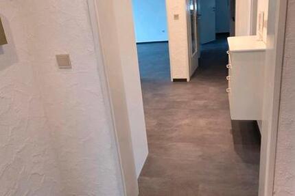 Wohnung Pforzheim Weststadt - 4 Zimmer, 132 m&sup2;, 1.500&euro; | Angebot:26091620