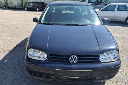 VW Golf 64.106 km 1.390 &euro; Kernen i. r 71394
