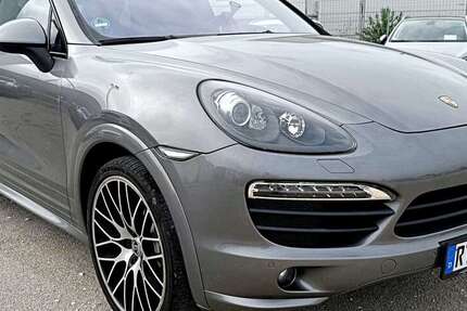 Porsche Cayenne 182.000 km 19.900 € Metzingen 72555