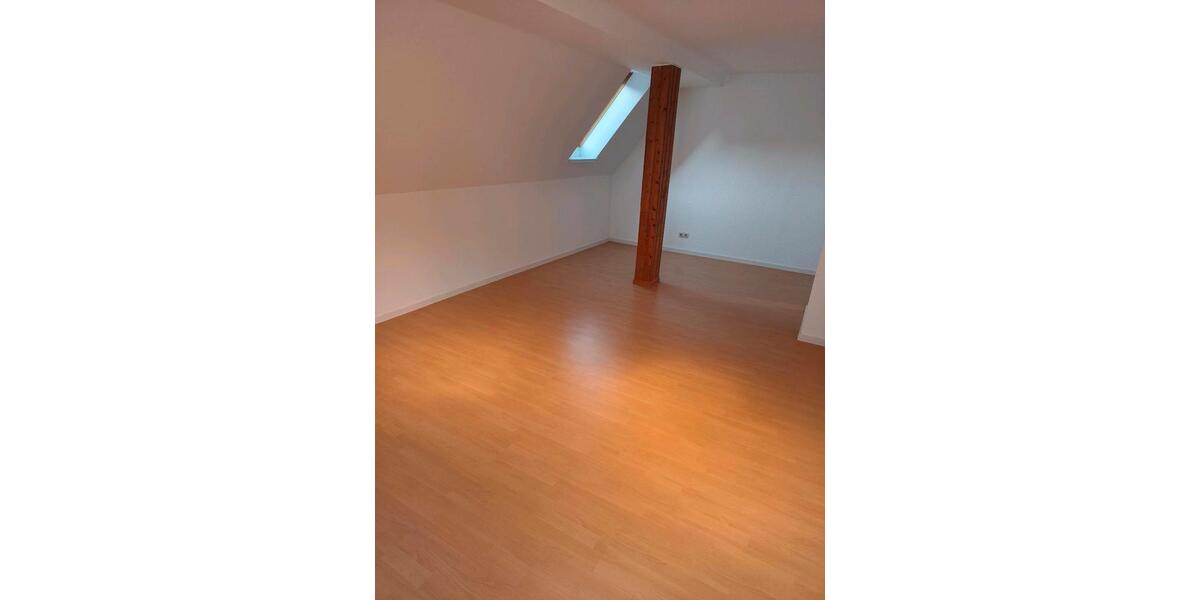 Etagenwohnung Weil der Stadt - 4 Zimmer, 110 m&sup2;, 1.800&euro; | Angebot:26393617