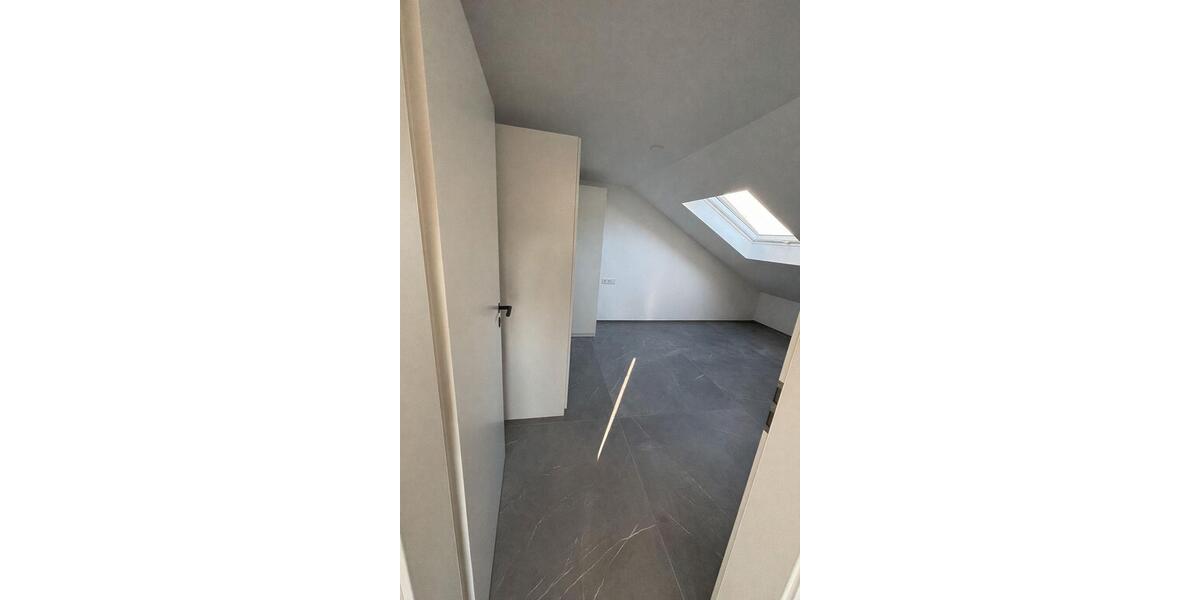 Reihenhaus Esslingen am Neckar Hegensberg - 6 Zimmer, 135 m&sup2;, 870.000&euro; | Angebot:24307983