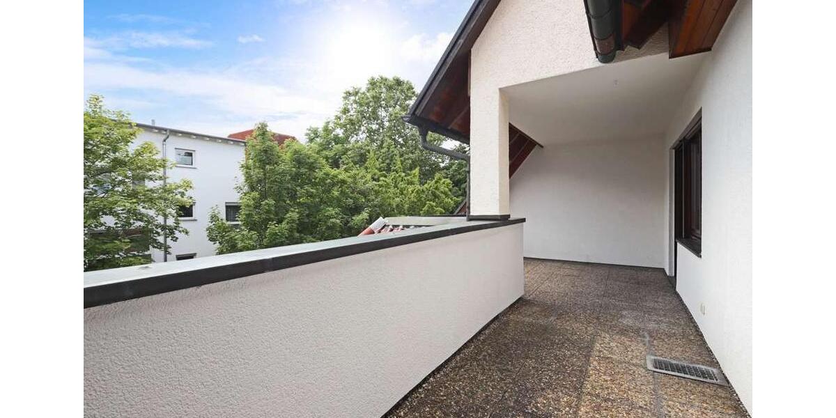 Etagenwohnung Ludwigsburg - 3 Zimmer, 102 m&sup2;, 1.400&euro; | Angebot:26103087