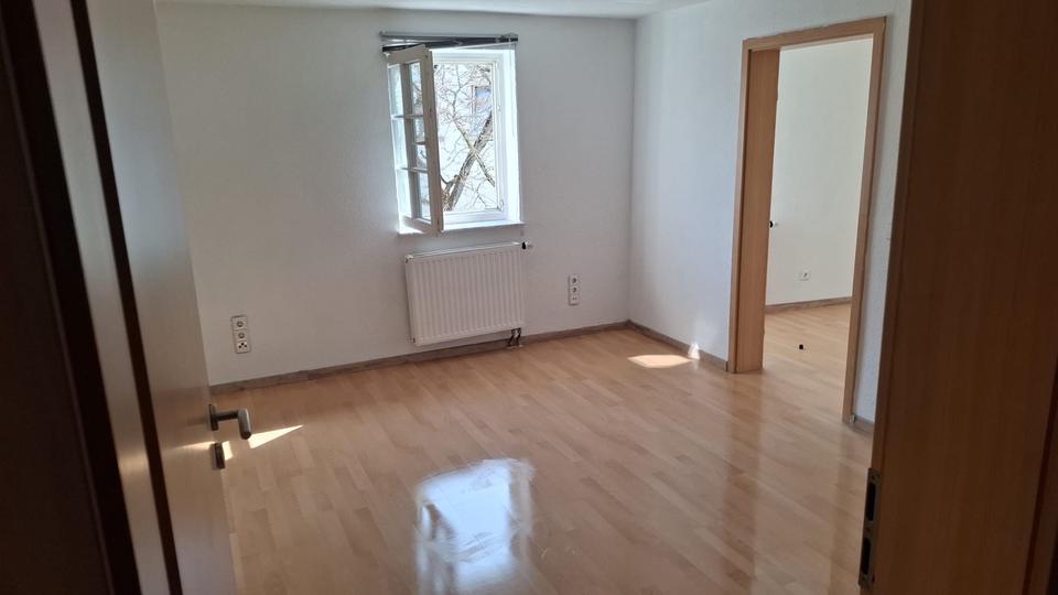 Einfamilienhaus Herrenberg - 5 Zimmer, 135 m&sup2;, 1.800&euro; | Angebot:25506994