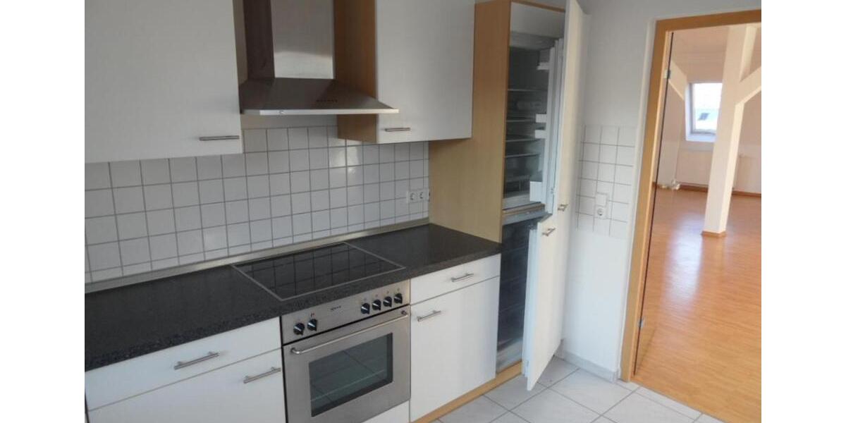 Dachgeschoßwohnung Stuttgart Lehen - 2.5 Zimmer, 109 m&sup2;, 1.670&euro; | Angebot:24493297