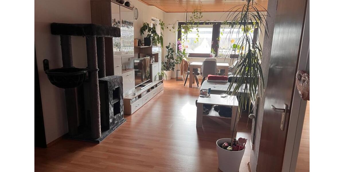 Etagenwohnung Renningen - 2.5 Zimmer, 72 m&sup2;, 1.180&euro; | Angebot:24741681