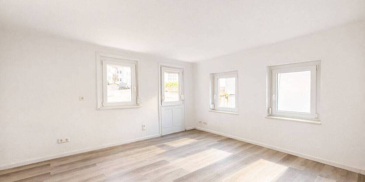 Doppelhaushälfte Stuttgart - Degerloch Degerloch - 6 Zimmer, 97 m&sup2;, 350.000&euro; | Angebot:26569595
