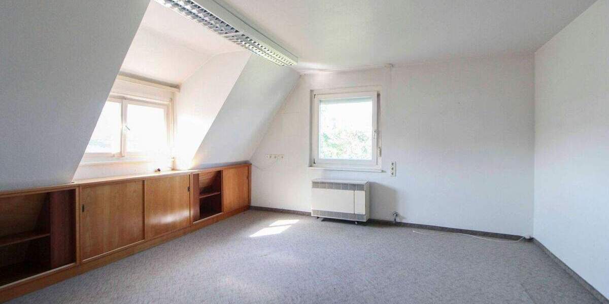 Mehrfamilienhaus, Wohnhaus Stuttgart Botnang - 9 Zimmer, 204 m&sup2;, 1.200.000&euro; | Angebot:24622147