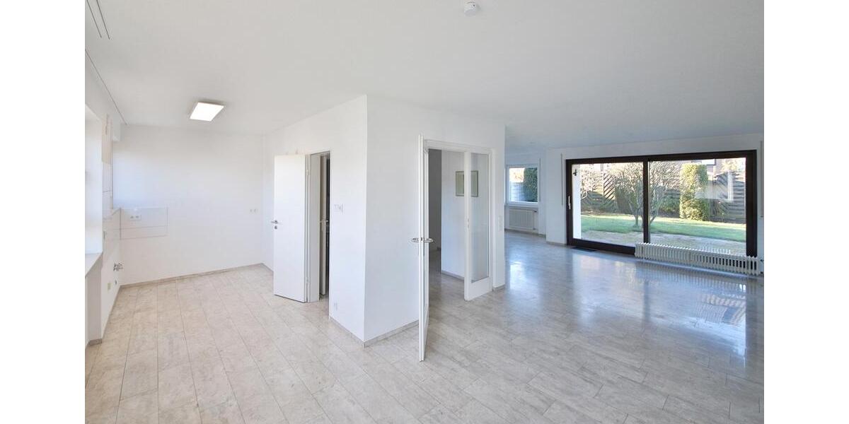 Doppelhaushälfte Pforzheim Büchenbronn - 5 Zimmer, 200 m&sup2;, 1.400&euro; | Angebot:23737073