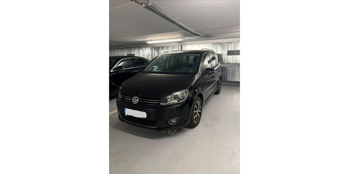 VW Touran 235.000 km 4.000 &euro; Böblingen 71032