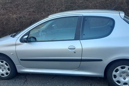 Peugeot 206 91.000 km 2.100 &euro; Riederich 72585