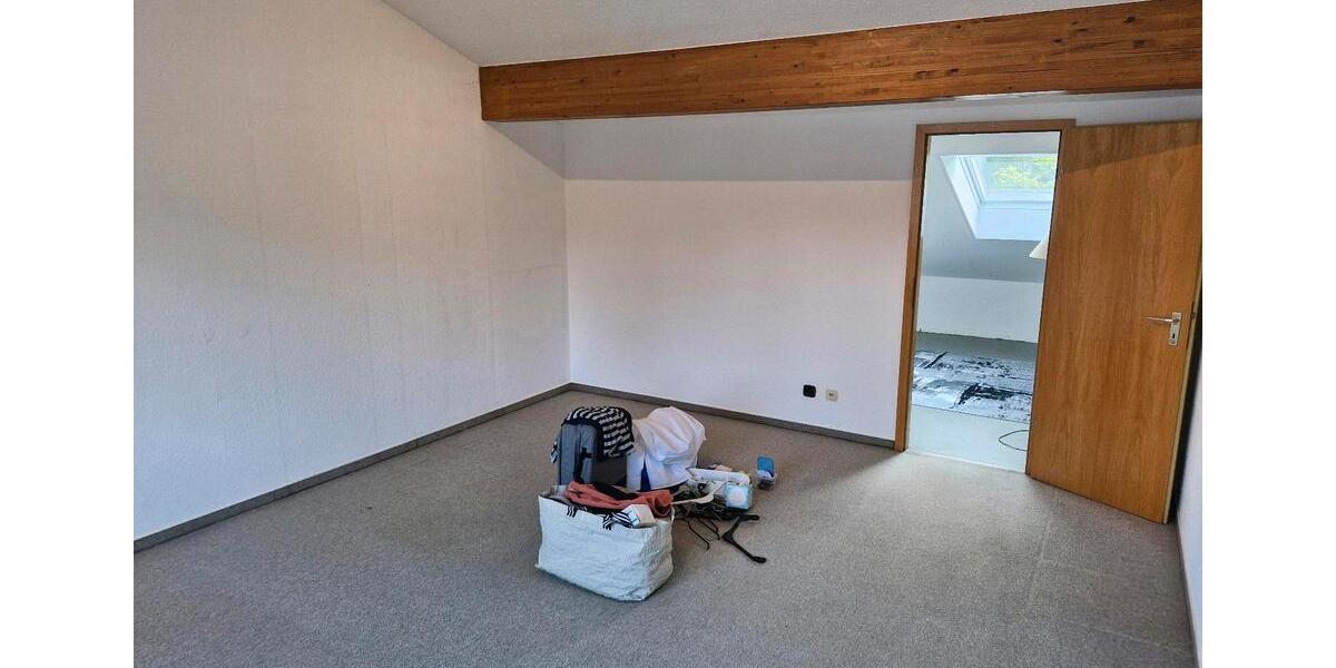 Reihenhaus Stuttgart Vaihingen - 4.5 Zimmer, 144 m&sup2;, 2.450&euro; | Angebot:27618969
