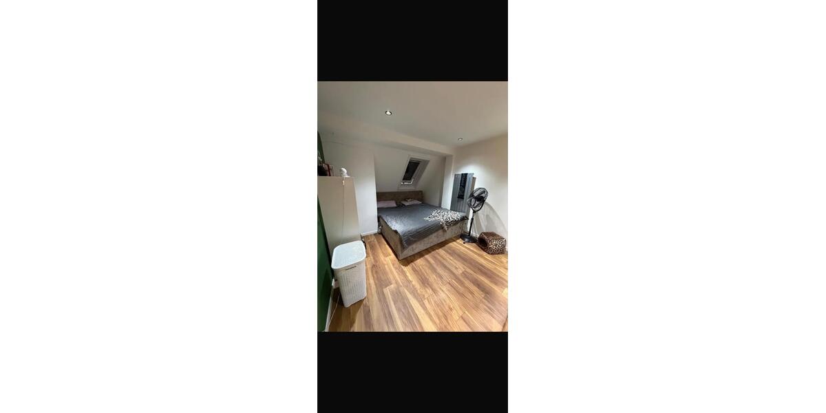 Reihenhaus Leonberg - 3.5 Zimmer, 85 m&sup2;, 1.500&euro; | Angebot:27617688