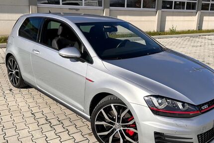 VW Golf 49.800 km 20.200 &euro; Herrenberg 71083