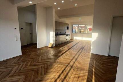 Wohnung Nürtingen - 3 Zimmer, 100 m&sup2;, 1.480&euro; | Angebot:25372918