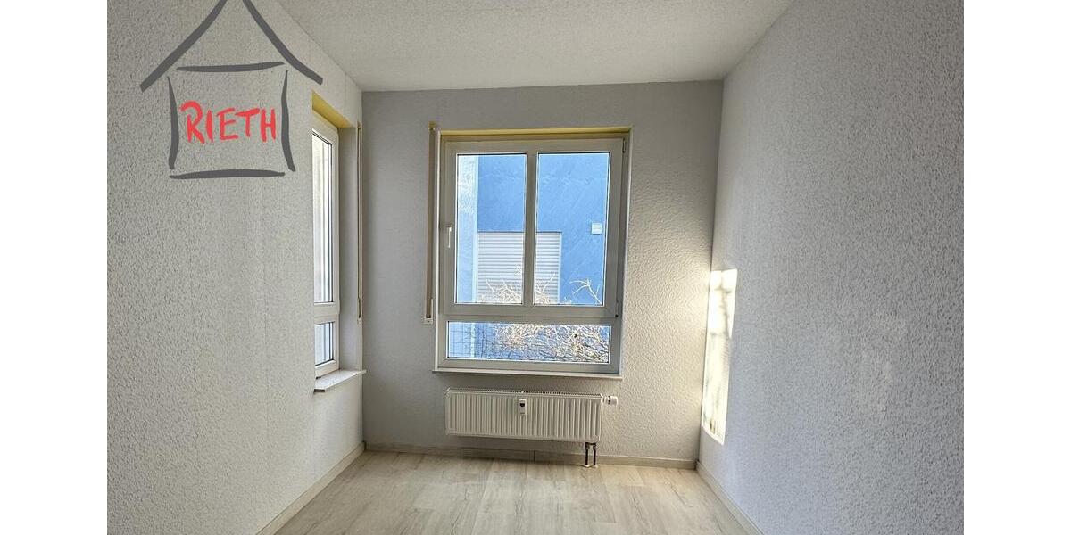 Erdgeschoßwohnung Ludwigsburg Eglosheim - 5 Zimmer, 145 m&sup2;, 1.650&euro; | Angebot:23820195