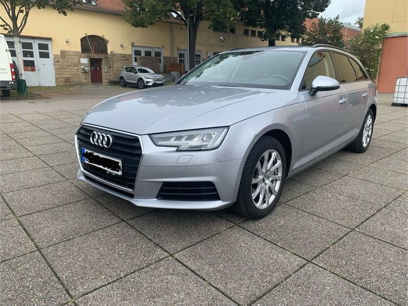 Audi A4 159.000 km 15.750 € Stuttgart 70376