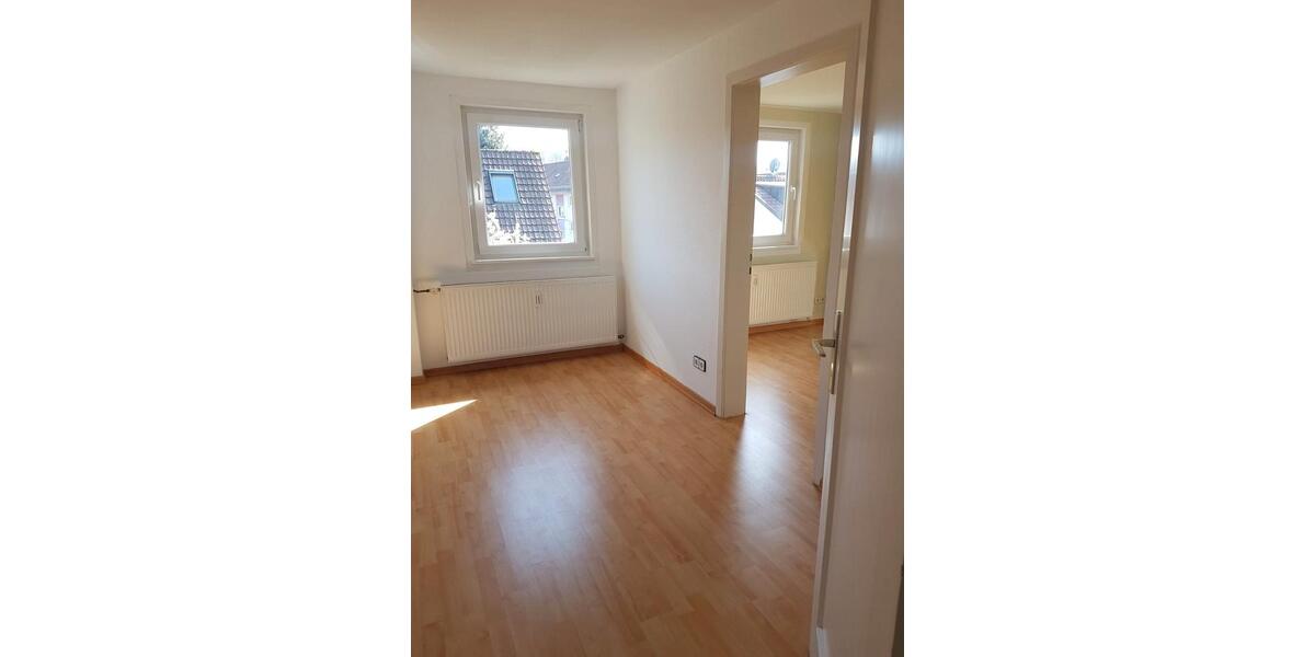 Dachgeschoßwohnung Mühlacker - 3 Zimmer, 59 m&sup2;, 600&euro; | Angebot:26113556
