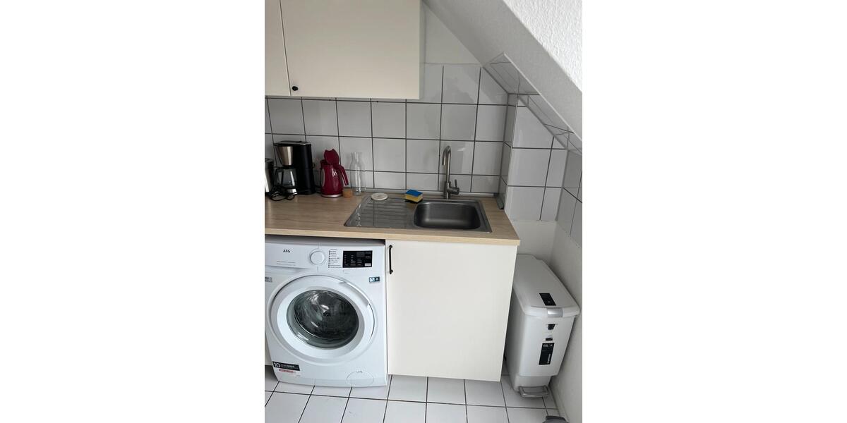Dachgeschoßwohnung Stuttgart Stuttgart-Süd - 1.5 Zimmer, 45 m&sup2;, 1.200&euro; | Angebot:27625072