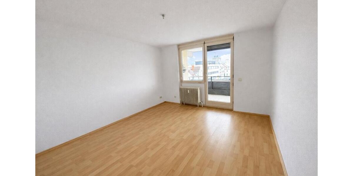 Dachgeschoßwohnung Reutlingen - 3 Zimmer, 118 m&sup2;, 1.450&euro; | Angebot:24559806