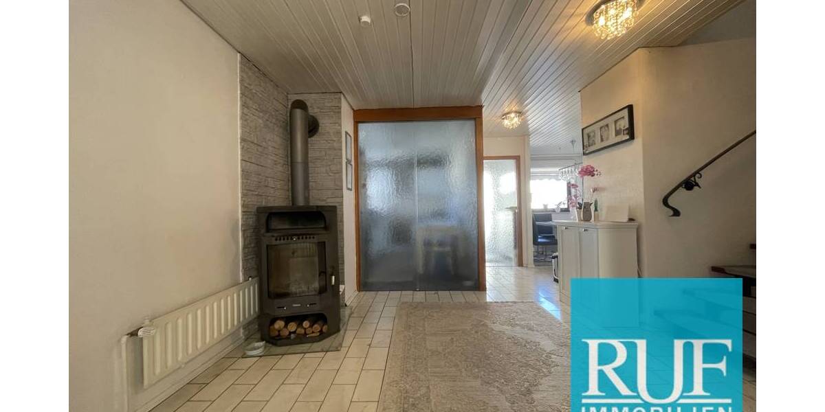 Reihenmittelhaus Pforzheim Eutingen - 4 Zimmer, 110 m&sup2;, 370.000&euro; | Angebot:25997914