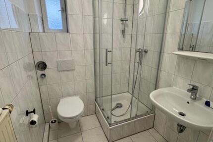 Großezügige 3 Zimmer Altbauwohnung 3 zimmer