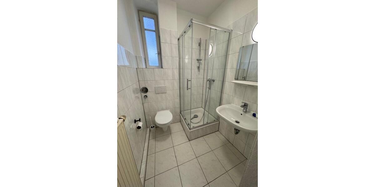 Großezügige 3 Zimmer Altbauwohnung 3 zimmer