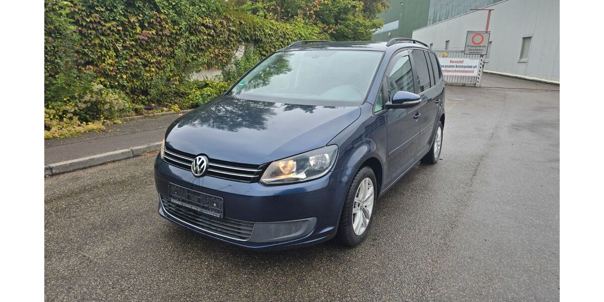 VW Touran 195.000 km 6.300 &euro; Möglingen 71696