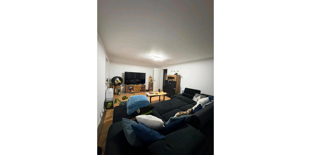 Dachgeschoßwohnung Rottenburg am Neckar - 3.5 Zimmer, 67 m&sup2;, 780&euro; | Angebot:27542684